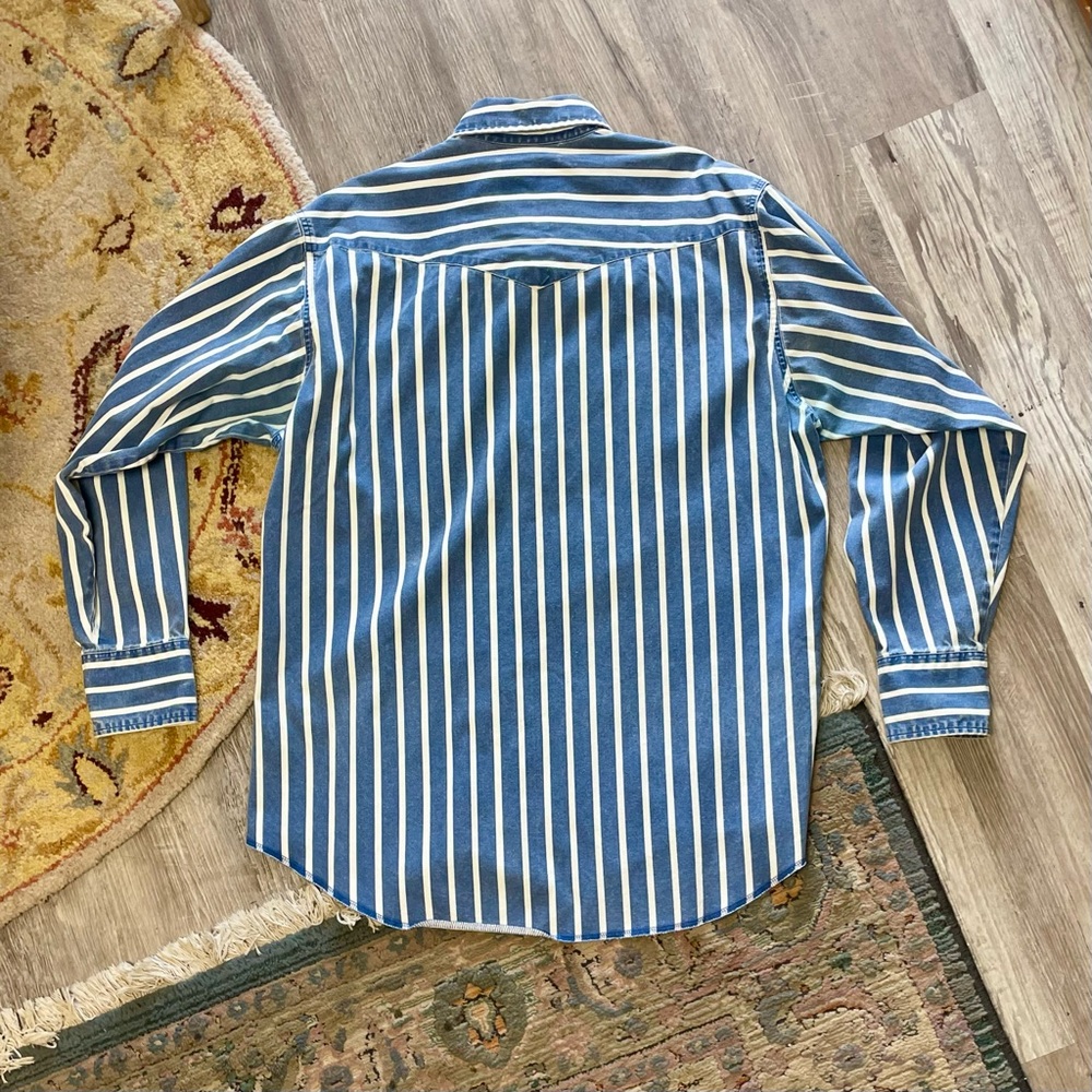 Vintage 1990s Wrangler Brushpopper Pearl Snap Striped Denim Botton Down Shirt - Picture 7 of 13